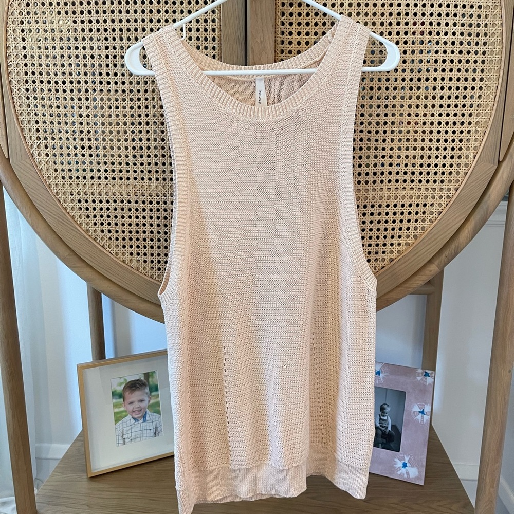 Aritzia Knit tank with large arm openings